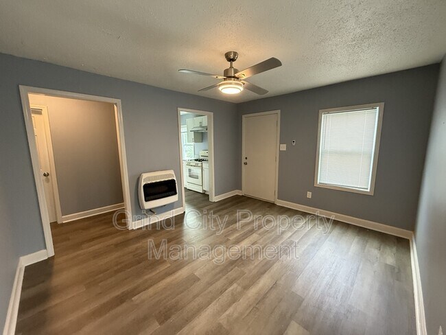 Building Photo - 3067 Princeton Ave