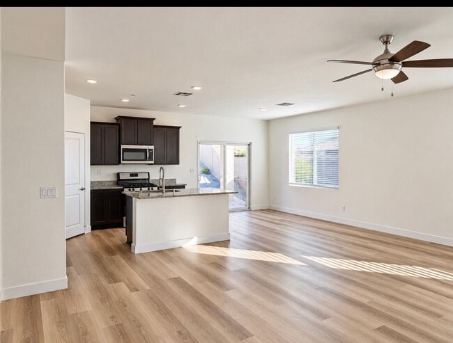 Building Photo - 16835 Desert Star St