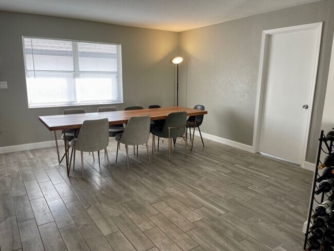 Building Photo - !SPECIAL OFFER! 3 bed/2 bath in downtown Fort Lauderdale