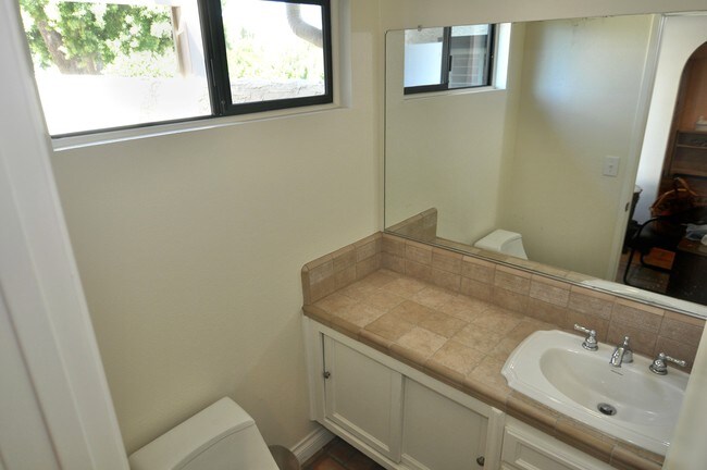Building Photo - 4223 Freedom Dr