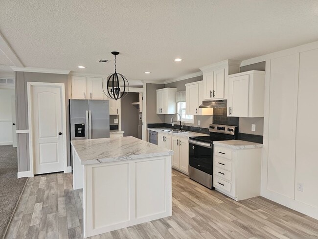 Building Photo - Brand New Home!