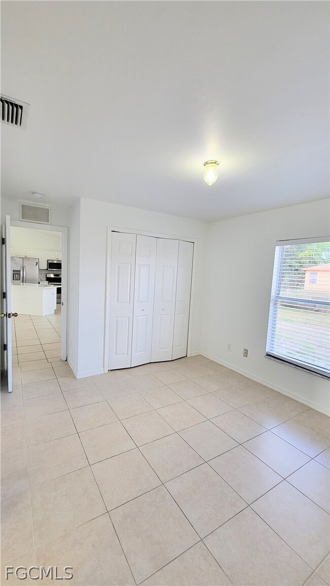 Building Photo - 718 Altair Ave