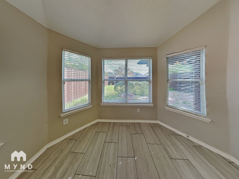 Building Photo - 4611 Basil Dr