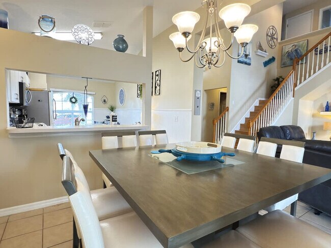 Building Photo - 900 Oxford Dr