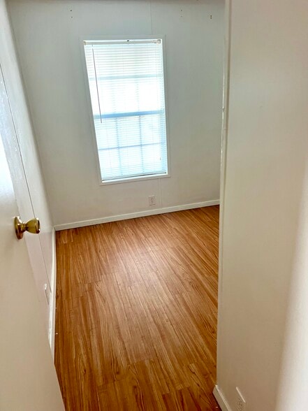 Building Photo - 300 Murls Lake Rd