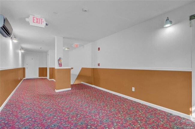 Building Photo - 329 Broadway