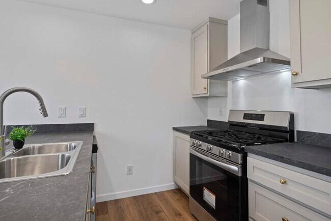 Building Photo - 4315 N Flowing Wells Rd