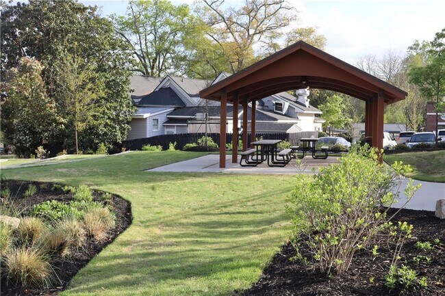 Building Photo - 5120 Railroad Ave