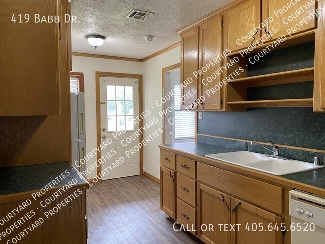 Building Photo - 419 Babb Dr