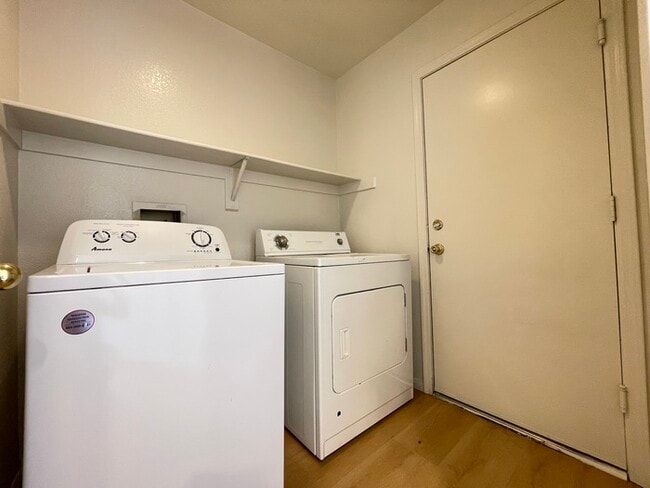 Building Photo - To schedule a viewing, call Wally Fellman ...