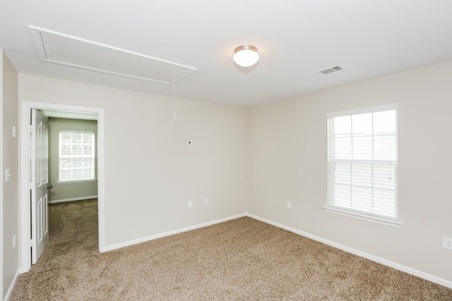 Building Photo - 9535 Eagle Feathers Drive