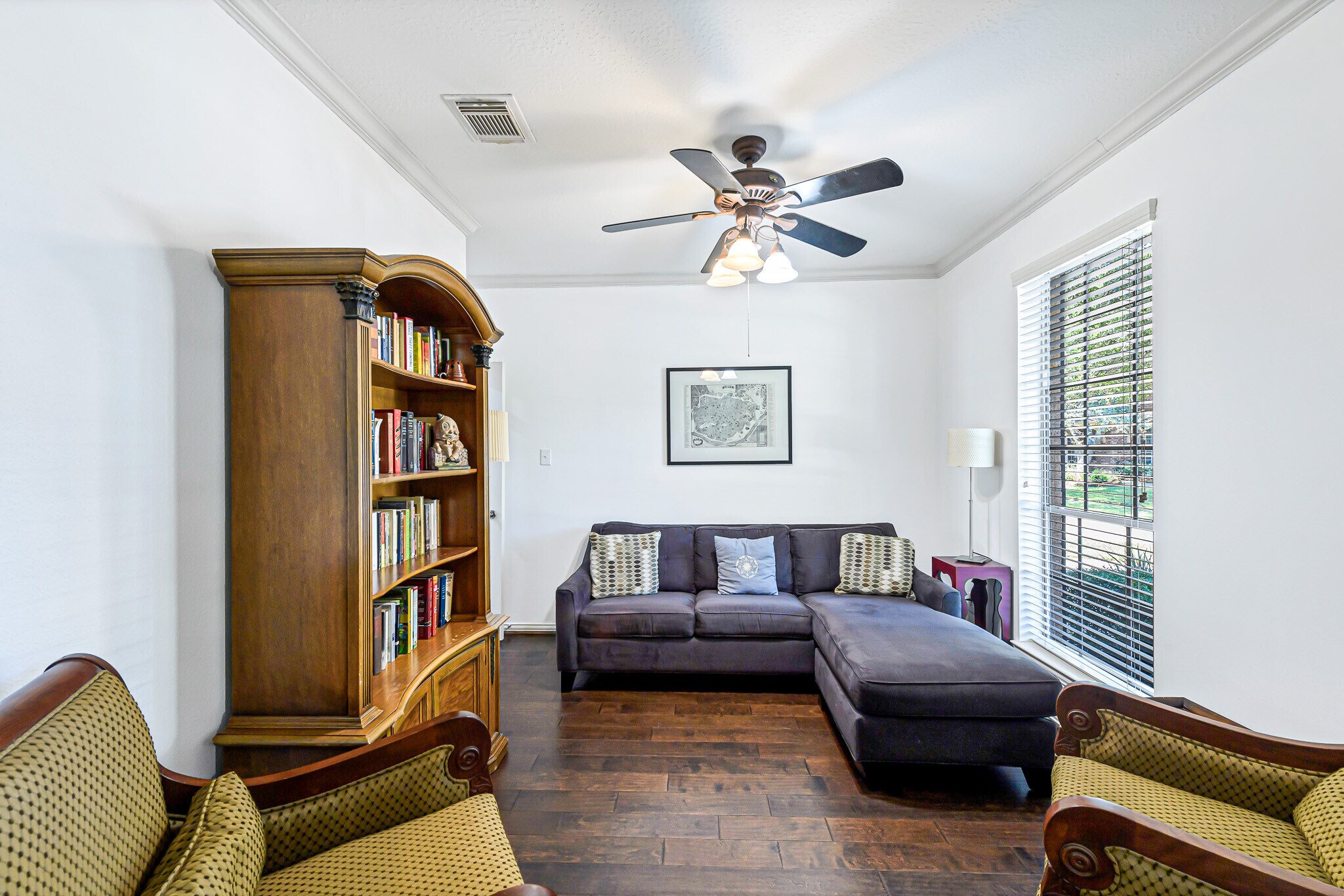 Building Photo - 3719 Kingsburg Ct