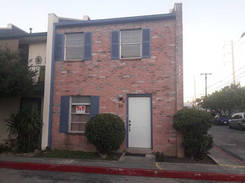 Building Photo - 6427 Wurzbach Rd #43