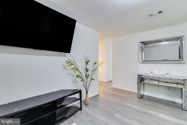 Building Photo - 314 Rivermont Dr