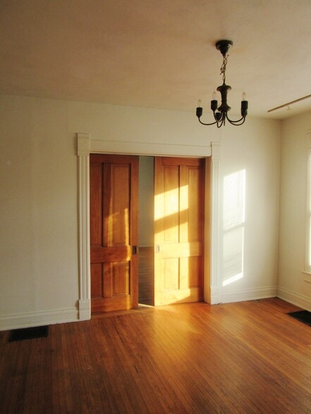 Building Photo - 701 N Randolph St