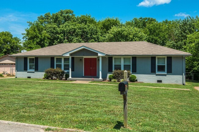 Building Photo - 127 B Susan Dr