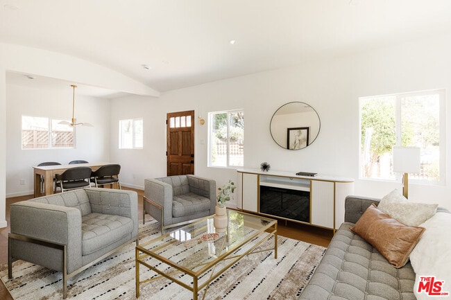 Building Photo - 4879 Hartwick St