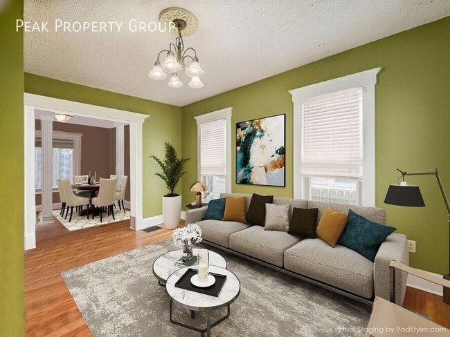 Building Photo - 1400 Summit St