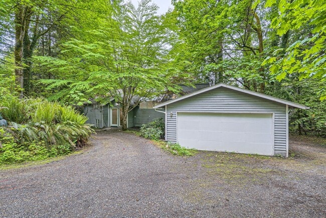 Building Photo - Available NOW! Waterfront >> Newly Remodel...