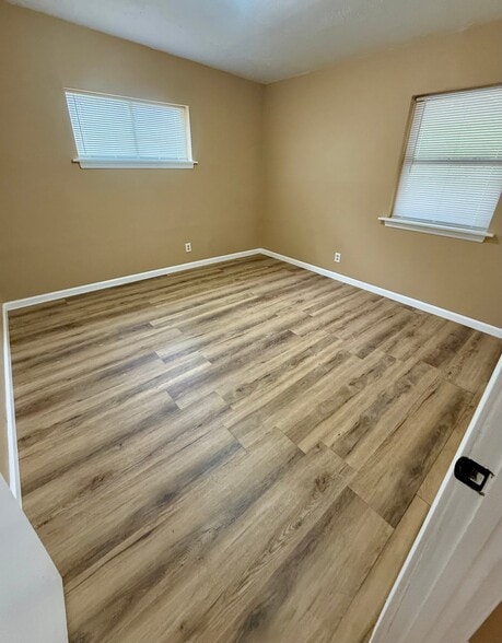 Building Photo - 1535 N Jackson Ave