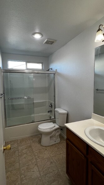 Building Photo - 3112 Puffin Cir