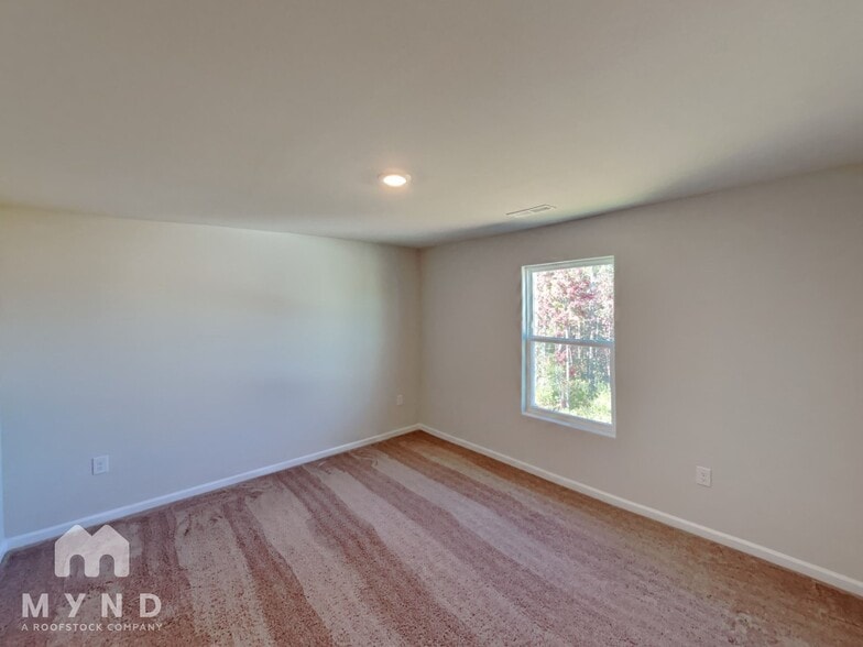 Building Photo - 5012 Golden Flyer Ln