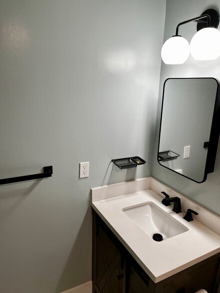 Bathroom - 2016 Pacific Ave