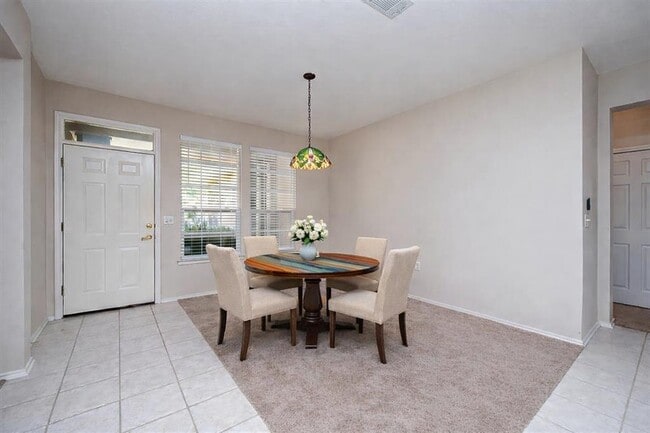 Building Photo - 129 Dewberry Dr