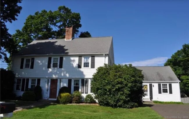 Building Photo - 266 Savage Hill Rd