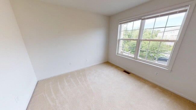 Building Photo - 2974 Barclay Way