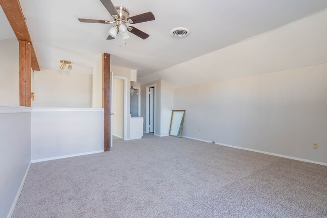 Building Photo - 3915/3917 E 60th Pl Duplex