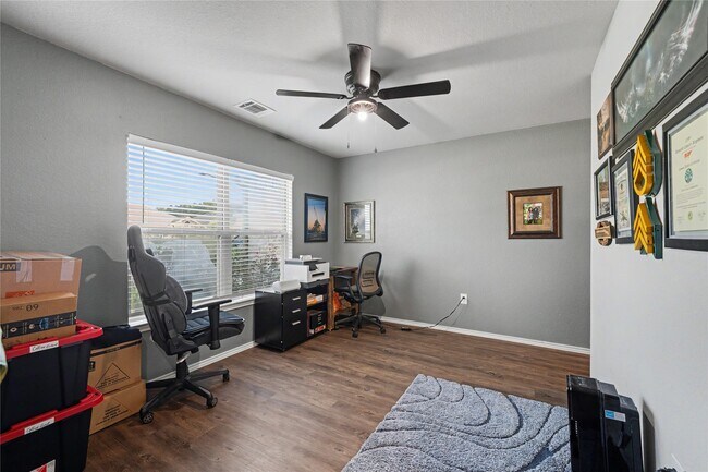 Building Photo - 20815 Acorn Valley Dr