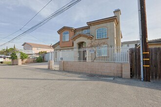 Building Photo - Beautiful Single Family in Garden Grove for Rent