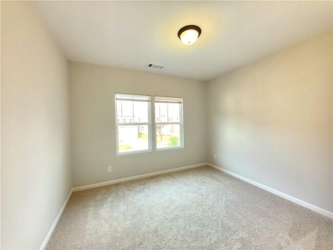 Building Photo - 1427 Ridge Rd