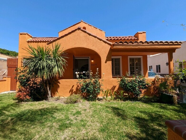 Primary Photo - 6619 Willoughby Ave