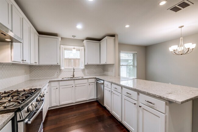 Building Photo - 6306 Highgate Ln
