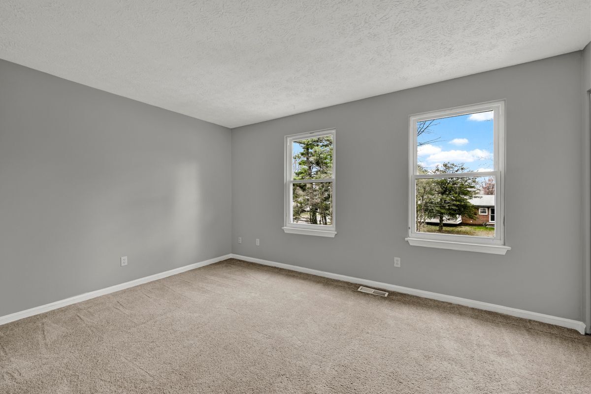 Building Photo - 504 Park Manor Cir