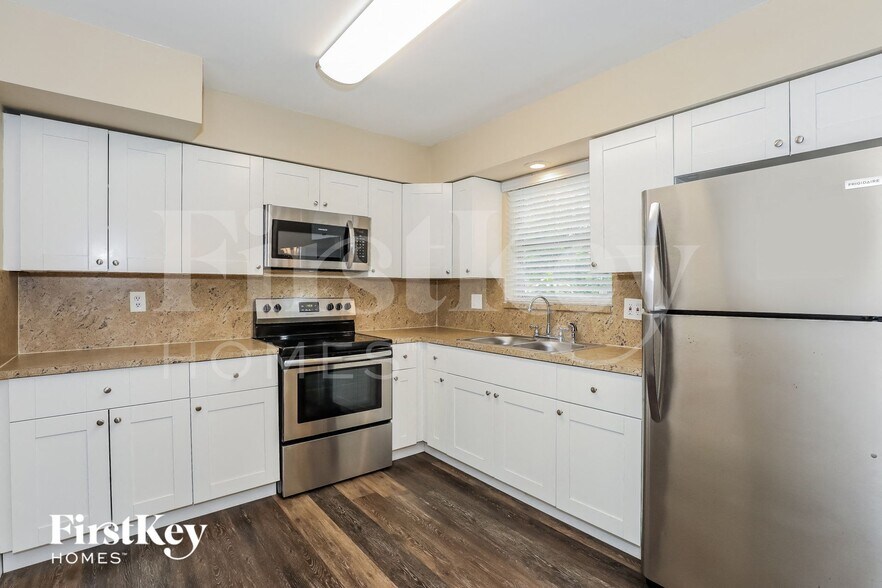 Building Photo - 231 SW 71st Terrace