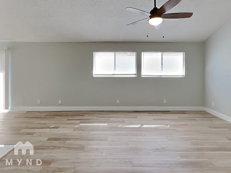 Building Photo - 6233 Don Gaspar Ave