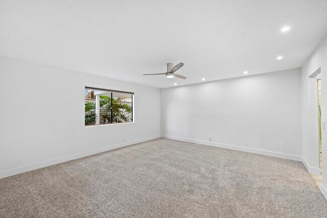 Building Photo - 2501 S El Camino Real