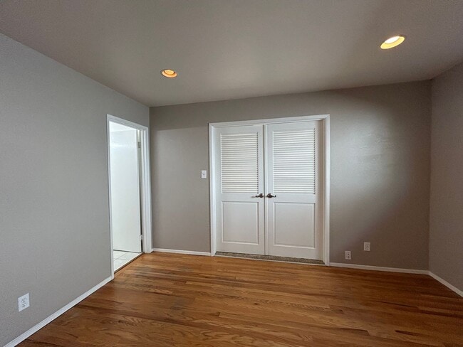 Building Photo - Spacious Single-Story 4BR Home with Bonus ...