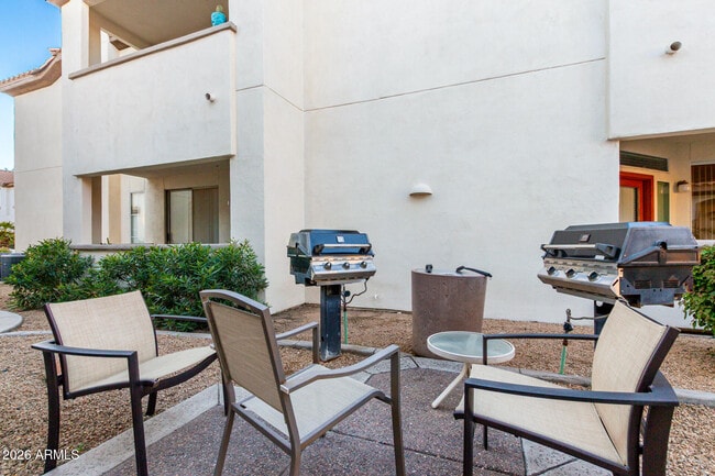 Building Photo - 2992 N Miller Rd