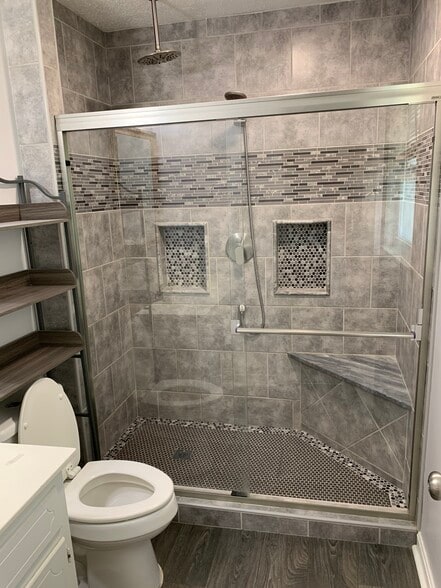 Building Photo - 207 McLeod Dr