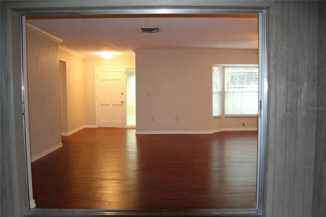 Building Photo - 3125 S Lockwood Ridge Rd