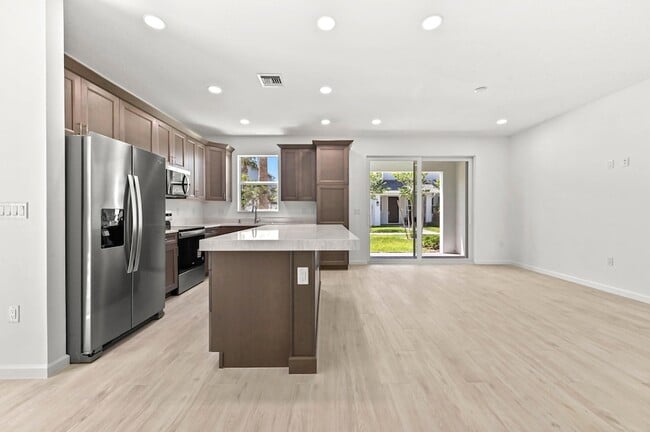 Building Photo - 16404 Mirabell Mnr Ln