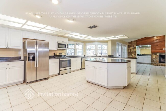 Building Photo - 2998 Farnham Way