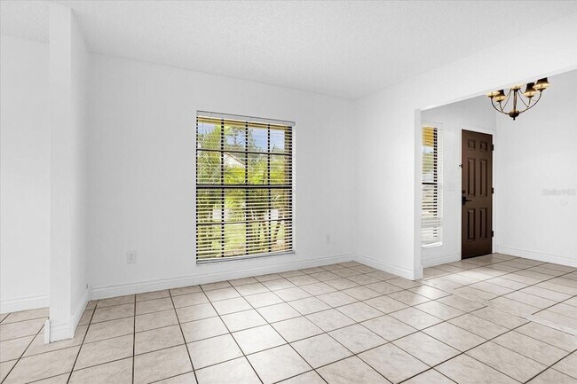 Building Photo - 601 Tomlinson Terrace