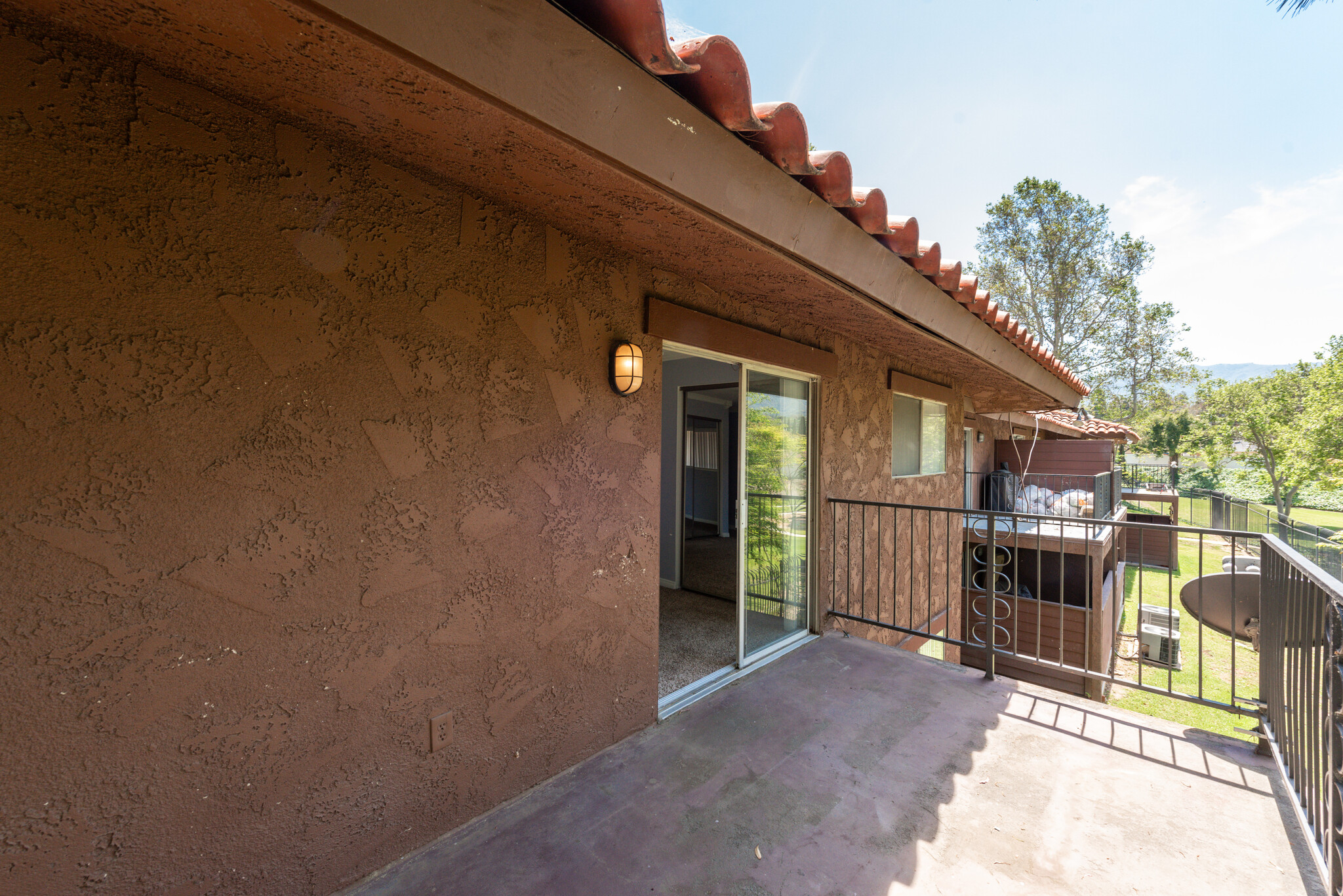 Balcony - 1554 Border Ave