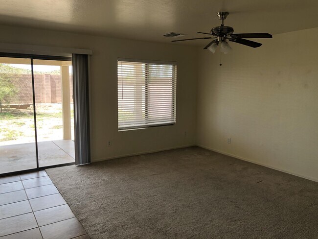 Building Photo - 24752 N Good Pasture Ln