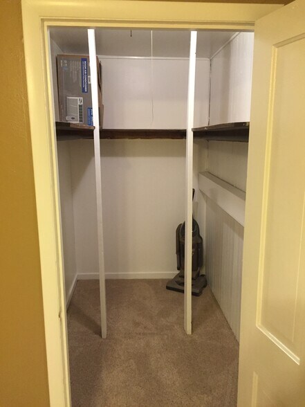 Building Photo - 3558 Marion Avenue